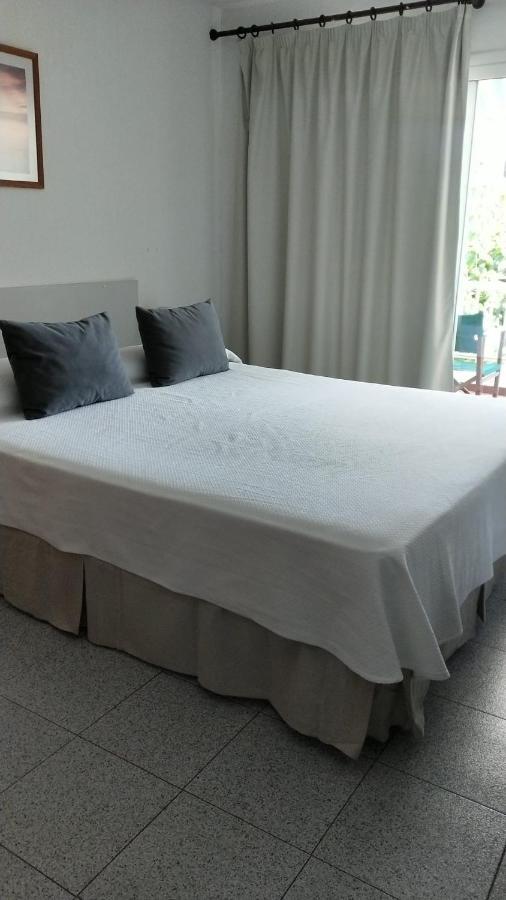 Hostal S'Algaret Fornells  Buitenkant foto