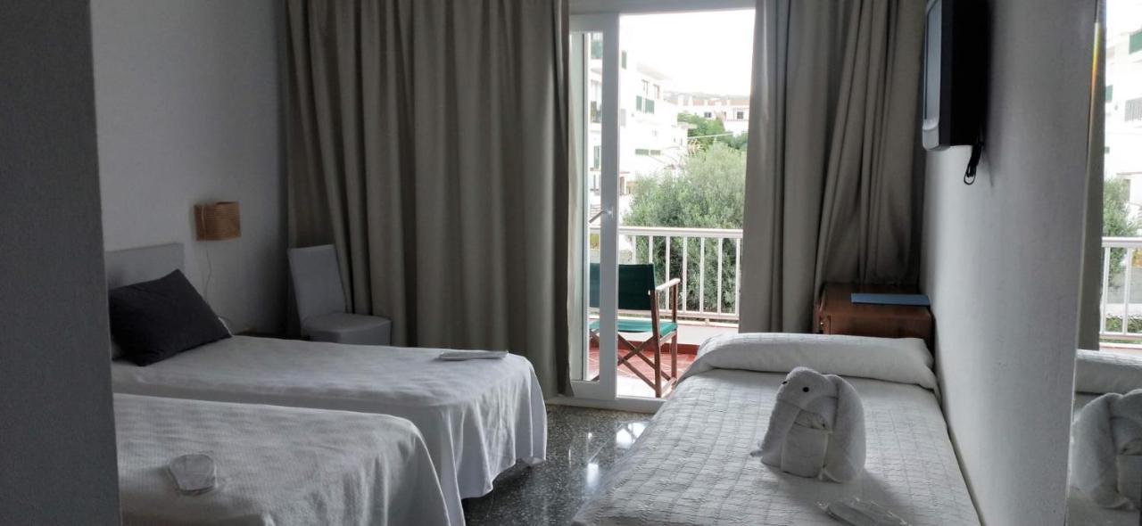 Hostal S'Algaret Fornells  Buitenkant foto
