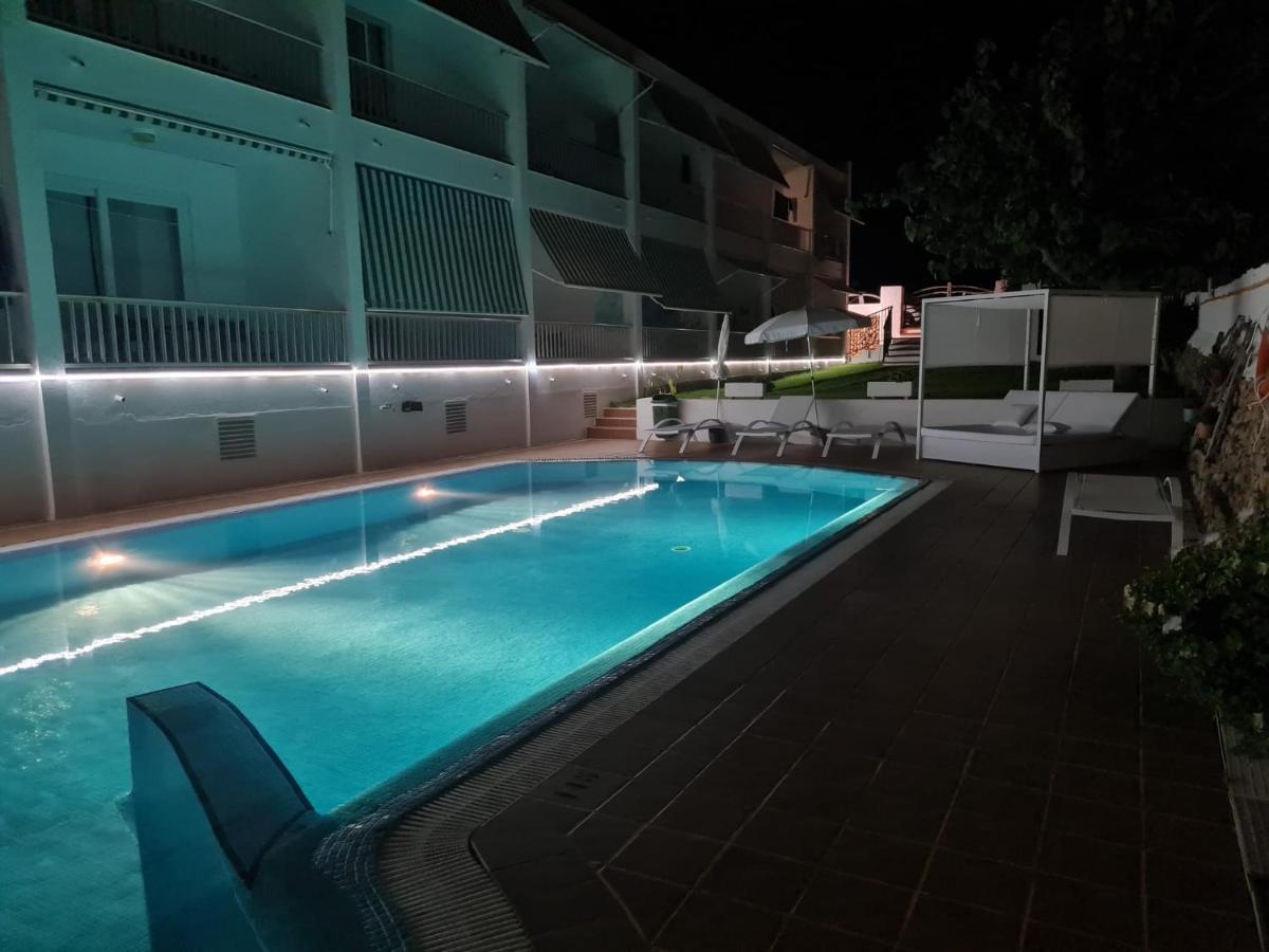 Hostal S'Algaret Fornells  Buitenkant foto