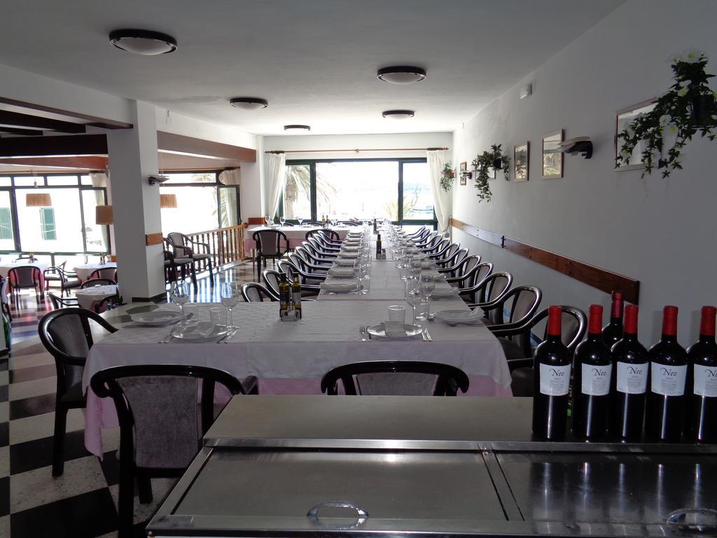 Hostal S'Algaret Fornells  Buitenkant foto